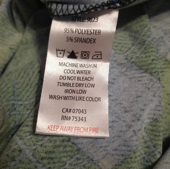 Santa's Treasures Pajama Top Medium - Picture 5 of 5